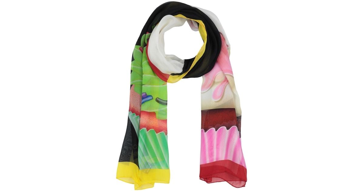 boutique moschino scarf