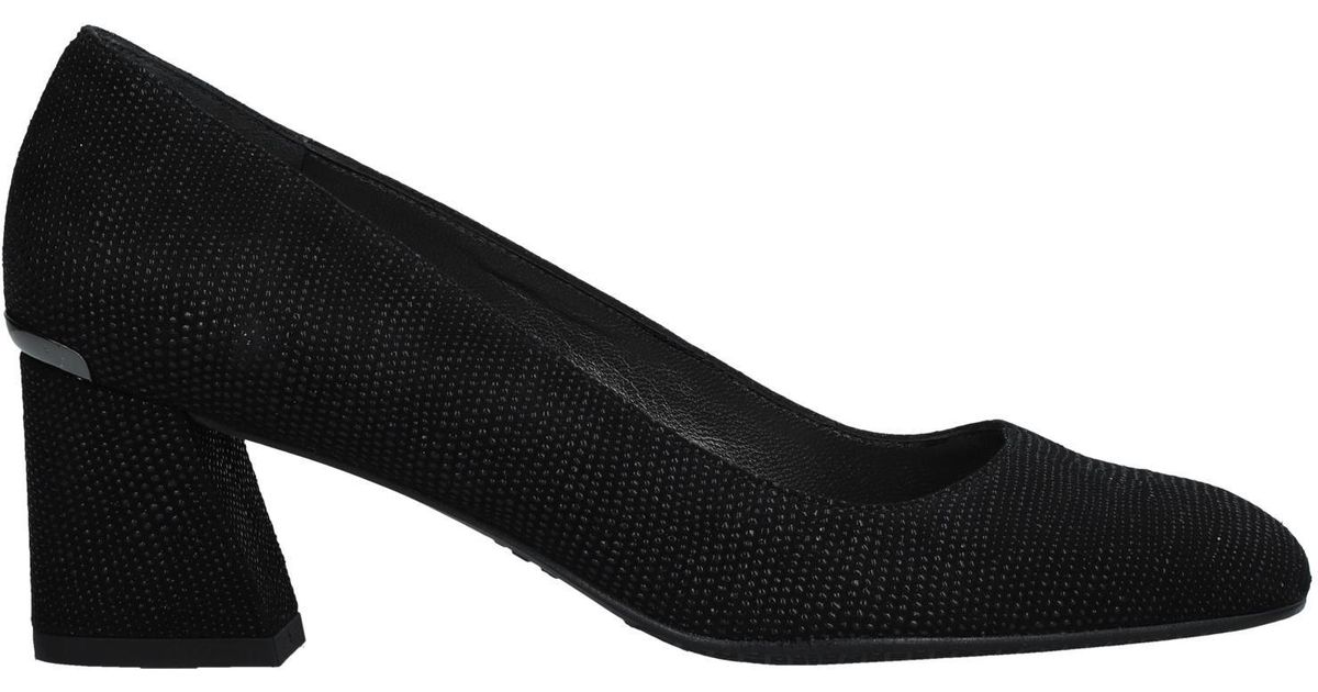stuart weitzman northbrook court