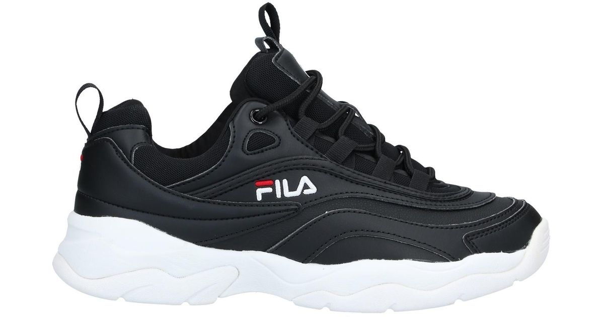 fila low top sneakers
