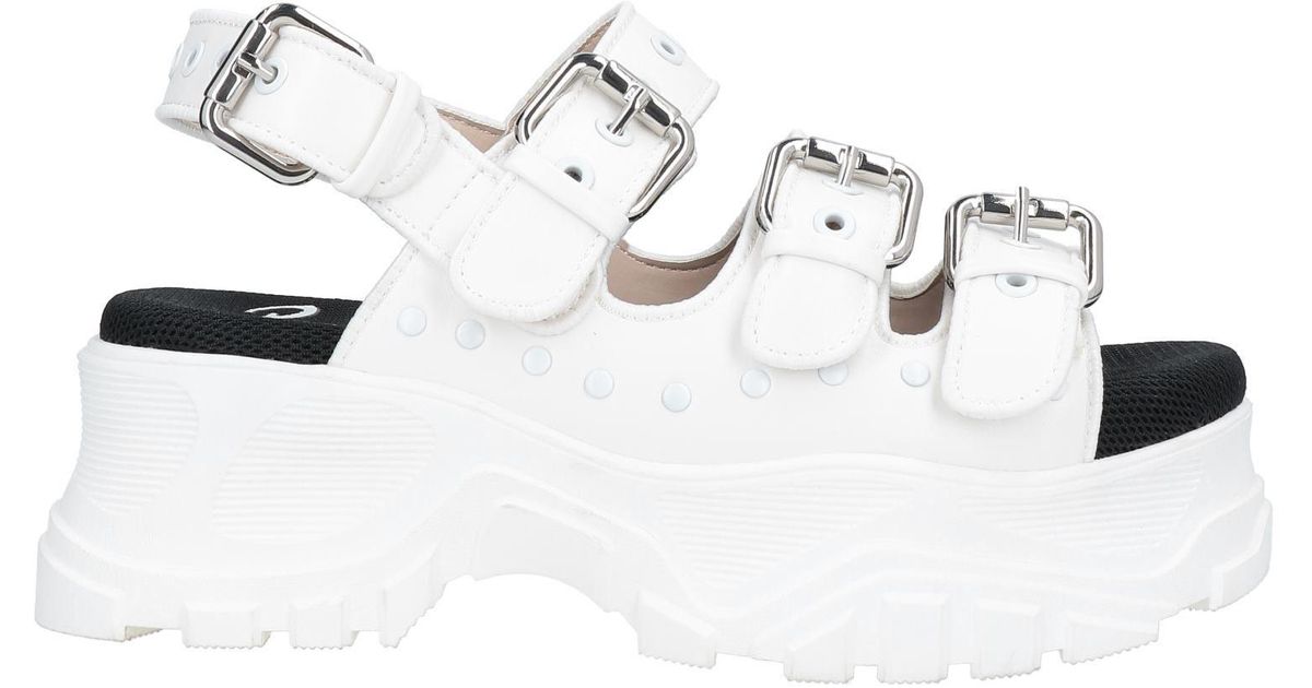 Buffalo Sandals in White Lyst