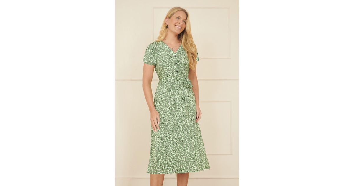 Yumi' Ditsy Print Midi Tea Dress in Green Lyst UK