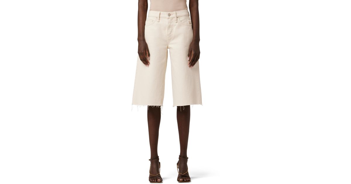 Hudson Jeans Freya Low Rise Skater Shorts In Ecrus in Natural | Lyst