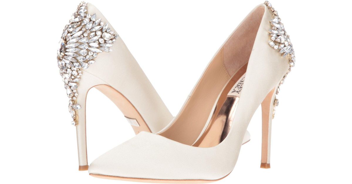 badgley mischka block heel ivory