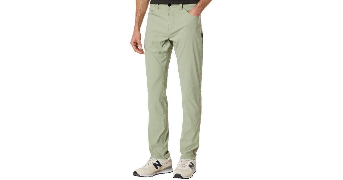 Oakley Recycled Hybrid Joggers in Green for Men | Lyst
