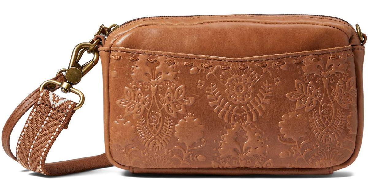 The Sak Leather Cora Smartphone Crossbody in Brown Lyst