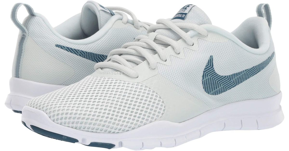 flex essential tr training shoes