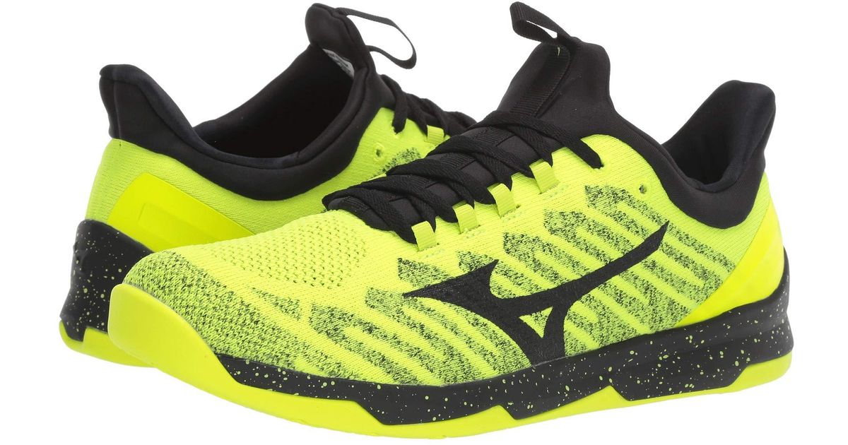 mizuno yellow shoes