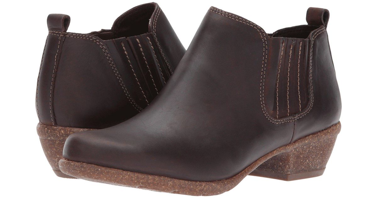 clarks women's wilrose jade ankle bootie