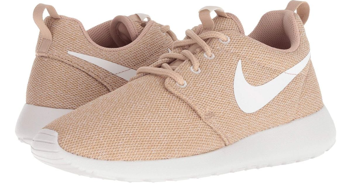 nike roshe beige