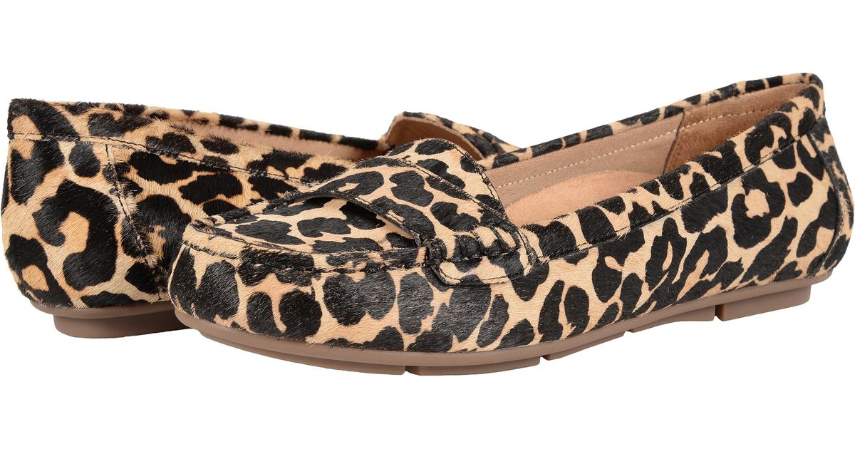 vionic leopard loafer