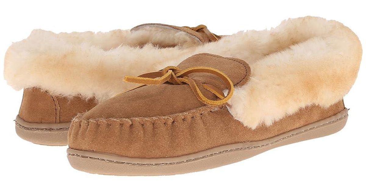 minnetonka sheepskin hardsole moc