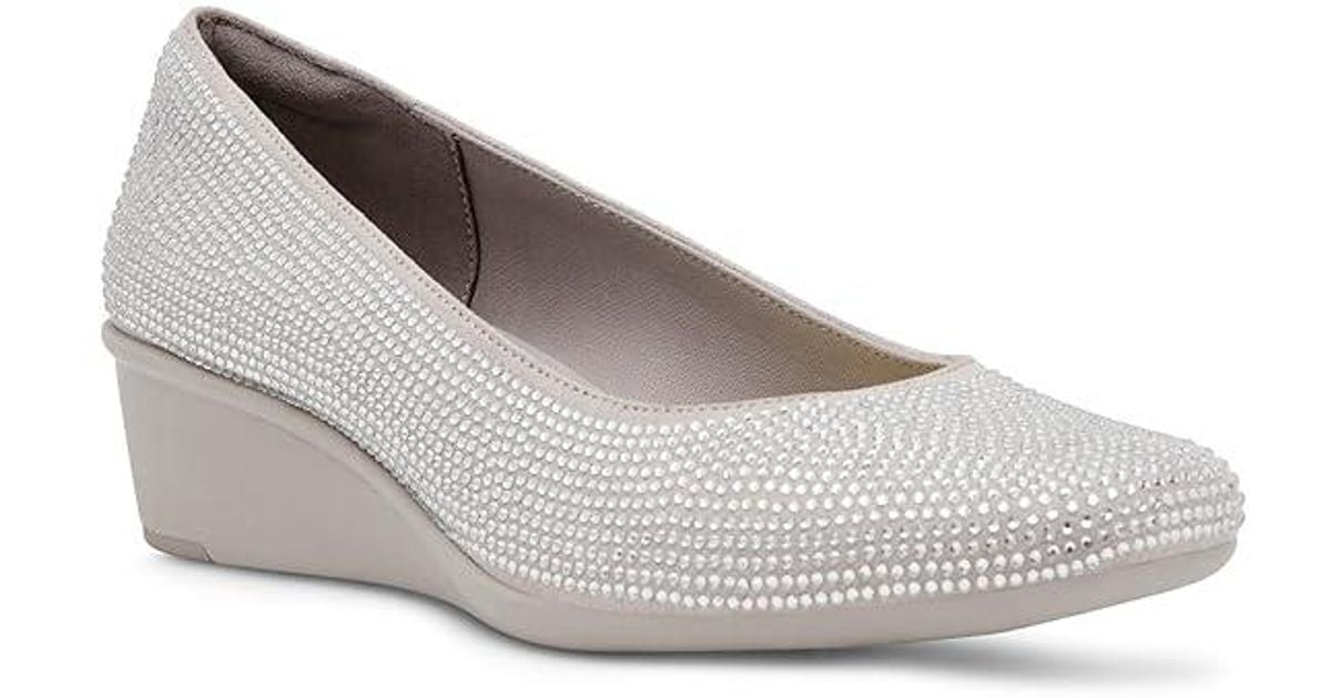 Anne klein forgive me wedge deals