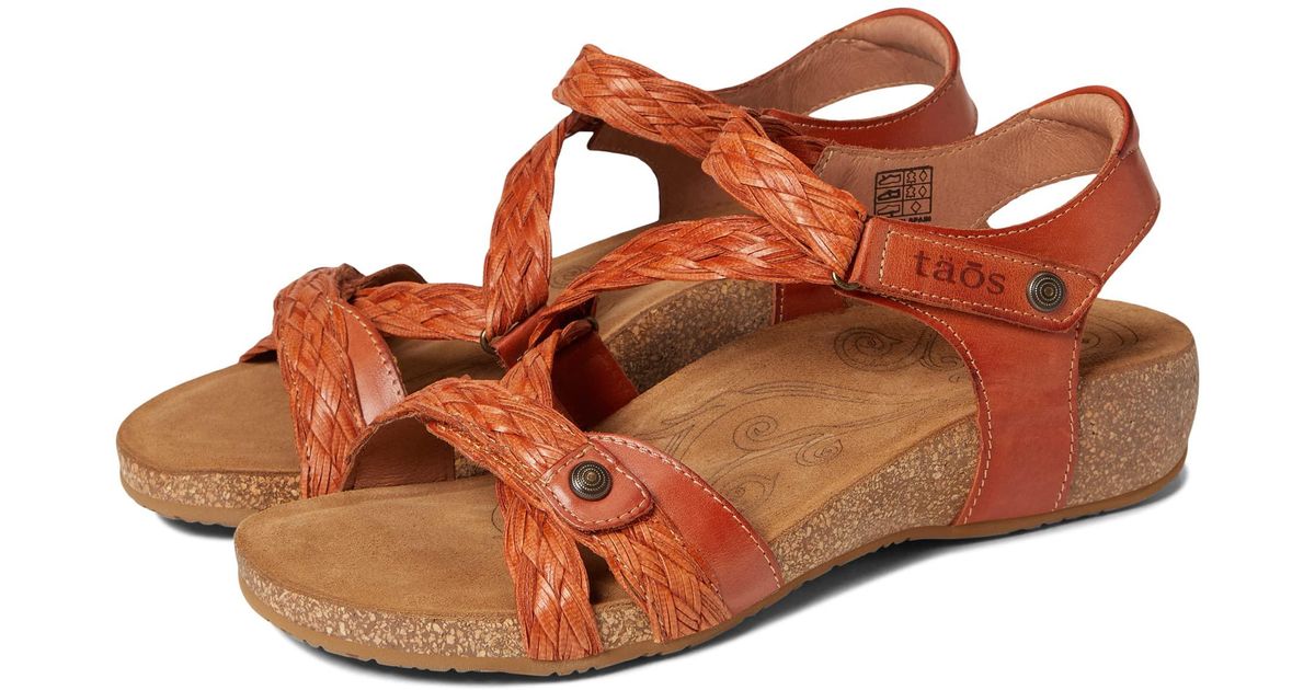 Taos Footwear Leather Newlie in Tan (Natural) | Lyst