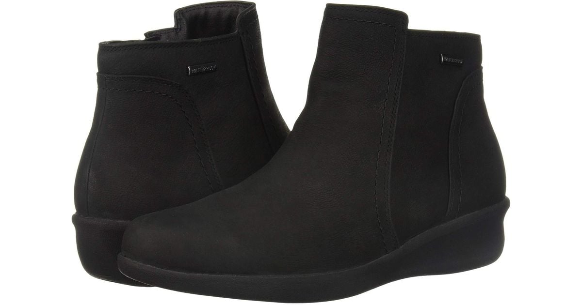 aravon fairlee ankle boot