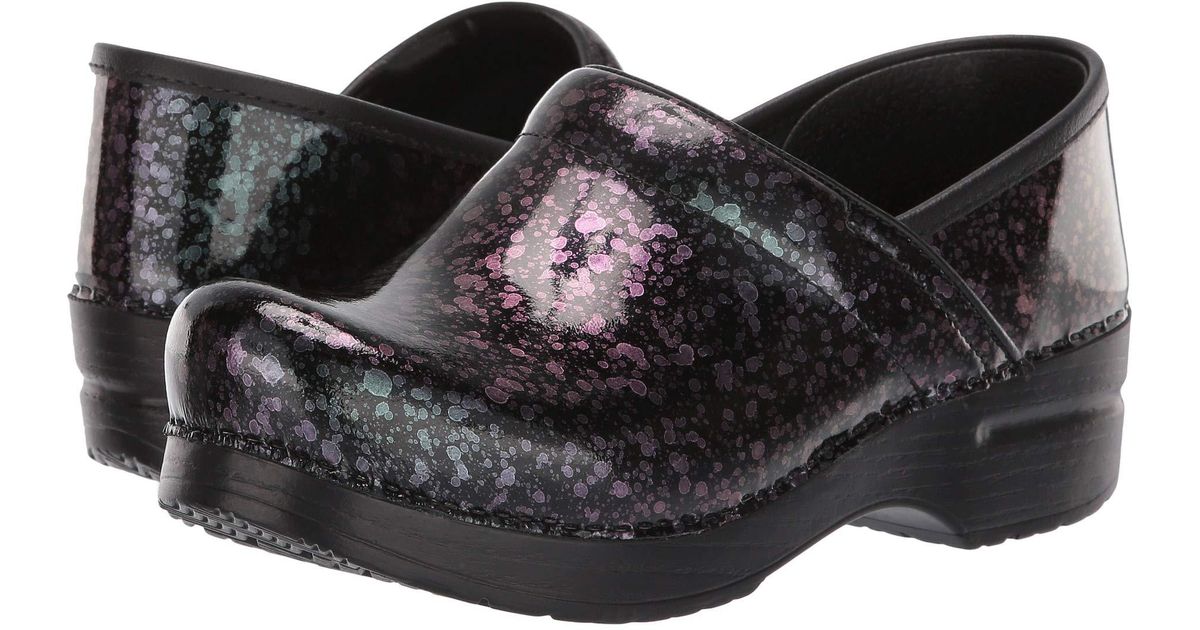 dansko distressed clog