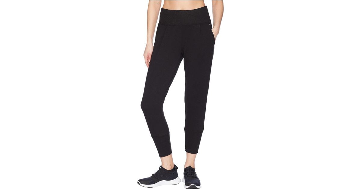 jockey women's slim tapered jogger