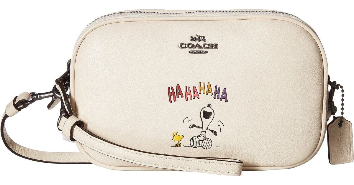 COACH Box Program Snoopy Crossbody Clutch | Lyst