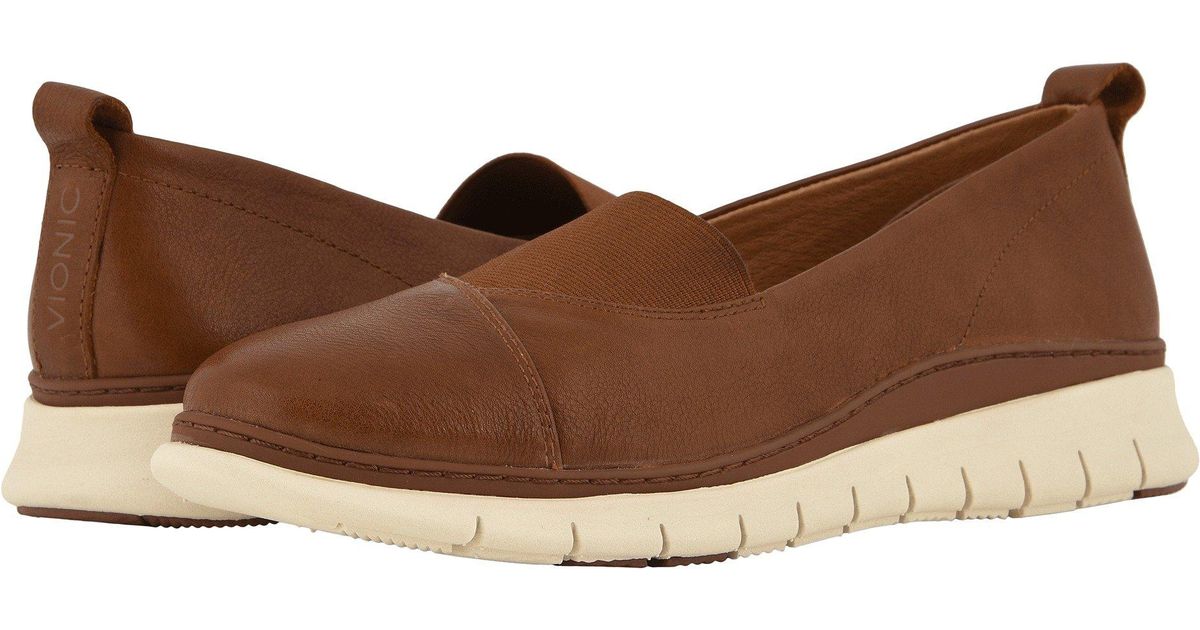 Vionic Leather Linden in Brown - Lyst