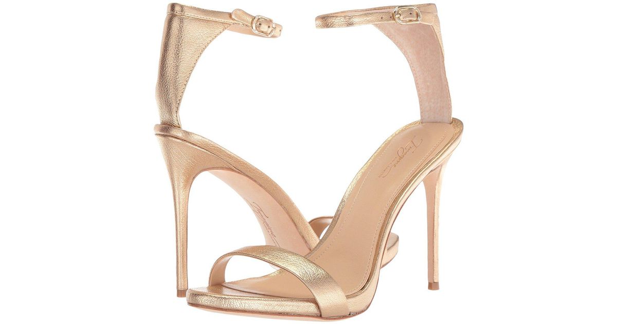 imagine vince camuto dacia