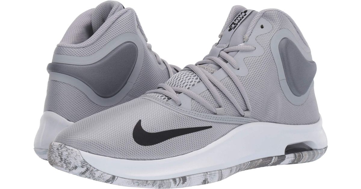 tenis nike air versitile iv