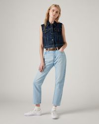 Short levis avec bande sur le cote sale