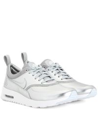 nike silver sneakers