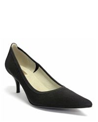 tahari dottie pumps