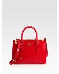 Prada Saffiano Vernice Tote in Red (rosso-red) | Lyst