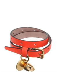 Alexander McQueen | Orange Skull Charm Leather Bracelet | Lyst