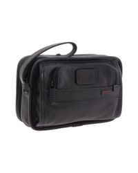 tumi alpha clutch