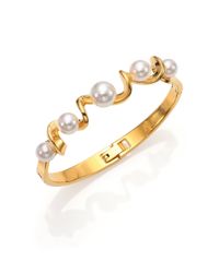 Majorica | Metallic 7mm-10mm White Pearl Twirl Bangle Bracelet | Lyst