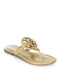 Tory Burch | Gold Miller Patent Leather Logo Thong Sandals | Lyst