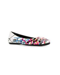 Roger Vivier | White 10mm Gommette Graffiti Leather Flats | Lyst