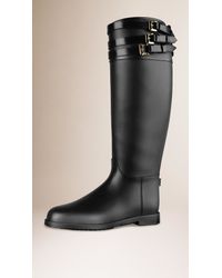 Burberry Belted Equestrian Rain Boots in Black - Lyst
