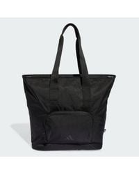 adidas Polyurethane Outline Trefoil Shopper Bag in Black