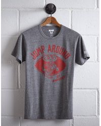 Tailgate Gray Men's Wisconsin Jump Around T-shirt for men