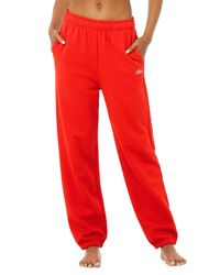 Alo Yoga Alo Yoga Accolade Sweatpant in Cherry (Red) - Lyst