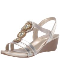 bandolino gold wedges