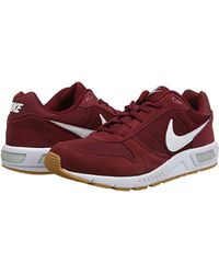 Nike Nightgazer Trainers in Red for Men - Lyst