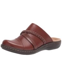 low heel clarks clogs