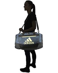 defender iii medium duffel