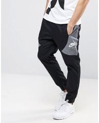 nike international joggers