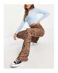 pantaloni zebrati pull and bear