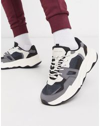 Bershka Sneakers Met Dikke Zool En Contrasterende Witte En Grijze Panelen  in het Wit voor heren - Lyst