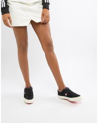 converse hello kitty one star