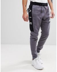 nike air slim fit joggers