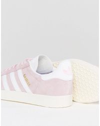 pale pink gazelles