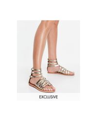 Sandalias doradas romanas Schuh de Cuero de color Metálico | Lyst
