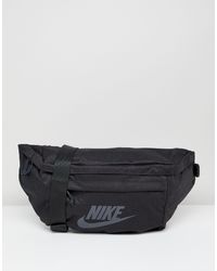 nike large fanny pack