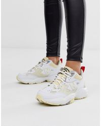 grey chunky new balance